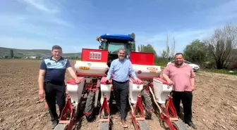 Bilecik Gölpazarı'nda Yağlık Ayçiçeği Ekimi Gerçekleştirildi