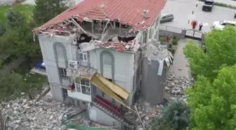 Fırtınada Minaresi Yıkılan Cami Görüntülendi