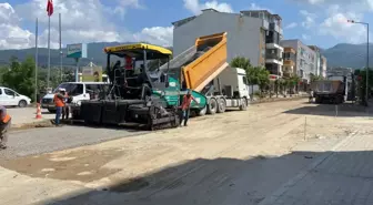 Kuşadası Belediyesi, Davutlar Mahallesi'nin Yollarında Yenileme Çalışmalarını Sürdürüyor