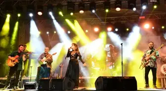 Çiğli, 19 Mayıs'ı Ceylan Ertem Konseri ile Kutladı