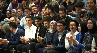 Cumhurbaşkanı Erdoğan, Rami Kütüphanesi'nde gençlerle bir araya geldi