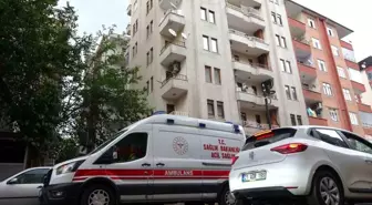 Diyarbakır'da balkonda yaşlı adamın üzerine dolap düştü