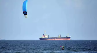 Mersin'de 19 Mayıs kutlamaları yelken gösterisiyle renklendi