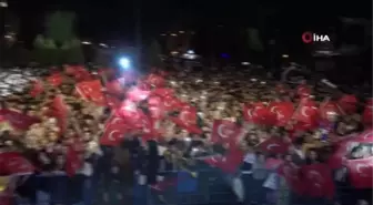 Bilecik'te Melek Mosso konserine yoğun ilgi