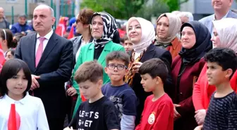 Erenler'de yenilenen oyun sokağı hizmete açıldı