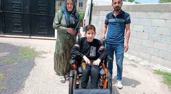 Vanlı Amcan'dan spina bifida hastası Harun'a akülü sandalye