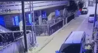 Alacağını alamadı evin önüne el yapımı bomba attı... O anlar kamerada