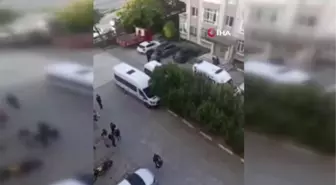Beylikdüzü'nde bir genç, boynunda plastik kelepçe ile evinde ölü bulundu