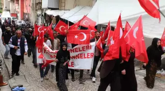 Hakkari'de annelerin evlat nöbeti devam ediyor