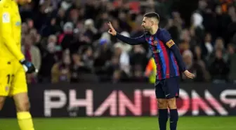 Jordi Alba Barcelona'dan ayrıldı mı, neden ayrıldı, takımda neden yok, maçta yok mu? Jordi Alba hangi takıma gitti, futbolu mu bıraktı?