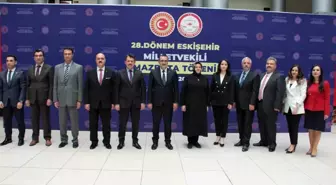 AK Parti Eskişehir Milletvekili Fatih Dönmez mazbatasını aldı