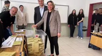 Hatice Uysal kimdir? Gültekin Uysal'ın eşi kimdir? Hatice Uysal kaç yaşında, nereli, mesleği ne, çocukları kimler? Hayatı ve biyografisi!