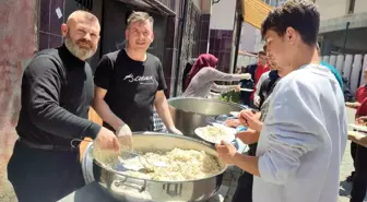 İlk maaşını vatandaşa yedirdi