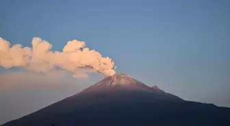 Meksika'daki Popocatepetl Yanardağında Hareketlilik Sürüyor