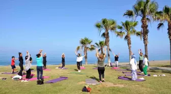 Antalya'da Obeziteyle Mücadele İçin Pilates Etkinliği