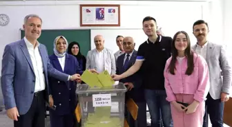 İnegöl Belediye Başkanı Alper Taban oyunu kullandı