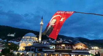 Kosova'da Cumhurbaşkanlığı seçim sonucu kutlamaları: Sinan Paşa Camii'nde sela okunuyor