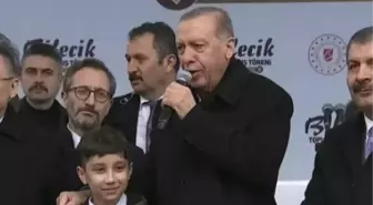 Ak Parti şarkısı olan 'Duyanlara Duymayanlara' şarkısını kim söylüyor? 'Duyanlara Duymayanlara' şarkısı kimin, kim söylüyor?