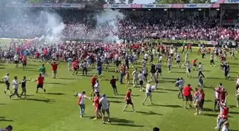 Akıllara o maç geldi! Galibiyete erken sevinen taraftarlar, son dakika golüyle yıkımı yaşadı