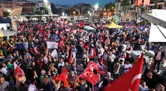 İzmir Menemen'de Cumhurbaşkanı Erdoğan'ın Seçimi Kutlandı