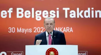 Cumhurbaşkanı Erdoğan: Vize sorununu en kısa sürede çözeceğiz