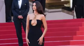 İdam ipli kıyafetle kırmızı halıda boy gösteren İranlı model hükümet yetkililerini sinirlendirdi