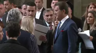 Mustafa Sarıgül, Meclis kayıt işlemlerini tamamladı: 'Çözüm üreten bir politika izleyeceğim'