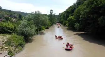 Masa tenisi için geldiler rafting yaptılar