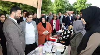 Aile ve Sosyal Hizmetler Bakanı Derya Yanık, Kağıthaneli Kadınlarla Buluştu