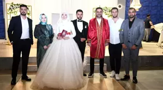 Başiskele Belediye Başkanı Yasin Özlü, 7 çiftin nikahını kıydı