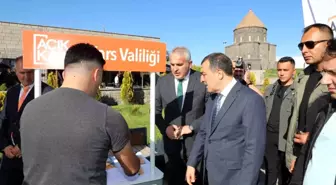 Açık Kapı Projesi Kars'ta stant açtı