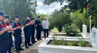 Kırklareli İl Jandarma Komutanlığı Şehit Ailelerini Ziyaret Etti