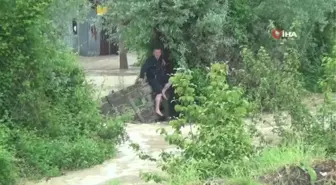 Sinop'ta 5 saat mahsur kalan vatandaşı itfaiye kurtardı
