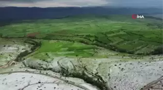 Gümüşgöze beldesi dolu yağışıyla beyaza büründü