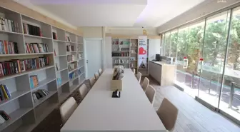 Bayraklı Belediyesi Kentteki Kitap Kafelerin Sayısını 6'ya Çıkarıyor