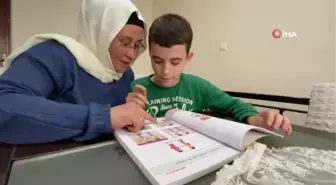 Doktorlar 'Yürüyemez' demişti, şimdilerde atletizm branşında ter döküyor.