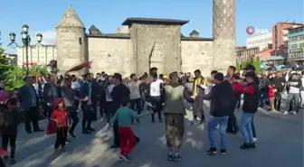 İranlı Sanatçı Esfandiyar Fiyuciyan Erzurum'da Coşturdu