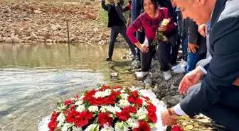 Kahramanmaraş'ta Depremde Hayatını Kaybedenler İçin Fisandun Barajına Çelenk Bırakıldı