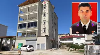 Silah sesini duyan komşular ihbar etti! Jandarma Karakol Komutanı evinde ölü bulundu