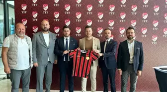 Eskişehirspor Kulüp Başkanı Mehmet Büyükekşi'ni ziyaret etti