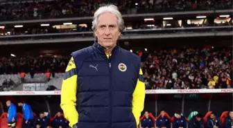 Fenerbahçe taraftarı öfkeden deliye döndü! Jorge Jesus, derbi gecesi Galatasaraylı yıldızla yemek yerken görüntülendi