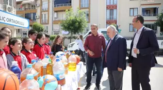 Gemlik'te öğrenciler atık yağları toplayarak çevreyi korudu