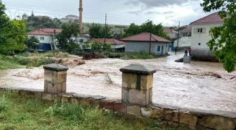 Nevşehir'de Selin Etkisi Devam Ediyor: İl Özel İdare Ekipleri Çalışmalarına Devam Ediyor