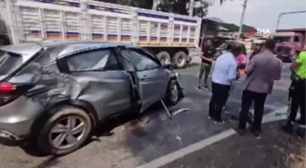 Otomobil ile ambulansın karıştığı kazada 6 kişi yaralandı