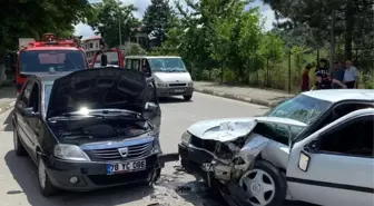 Karabük'te Otomobil Kazası: 2'si Çocuk 5 Yaralı