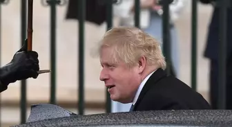 Eski İngiltere Başbakanı Boris Johnson, kısıtlamaları çiğneyerek parti vermesi nedeniyle parlamentoya girişi yasaklandı