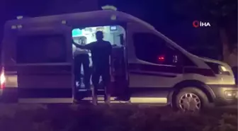 Alkol yasağına uymayanlarla tekel çalışanları arasında kavga: 2 yaralı