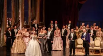 İstanbul Opera Festivali'nde La Traviata sahnelendi