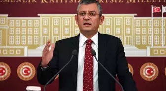 CHP Genel Başkanlığı için adaylığını ilan eden Özgür Özel geri adım attı