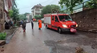 Bursa'da sağanak yağış sel felaketine neden oldu